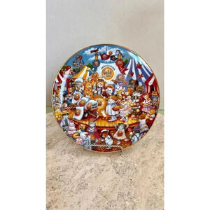 Franklin Mint Multi-Color Gold Medal Flour Cat Winners Bill Bell Collector Plate